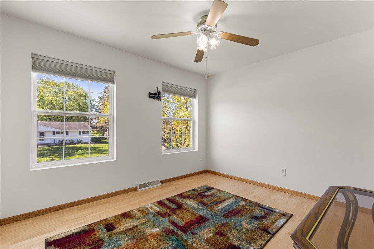 2350 East Sandy Acre Road West Bend, WI 53090 - Photo 26 of 42 Bedroom