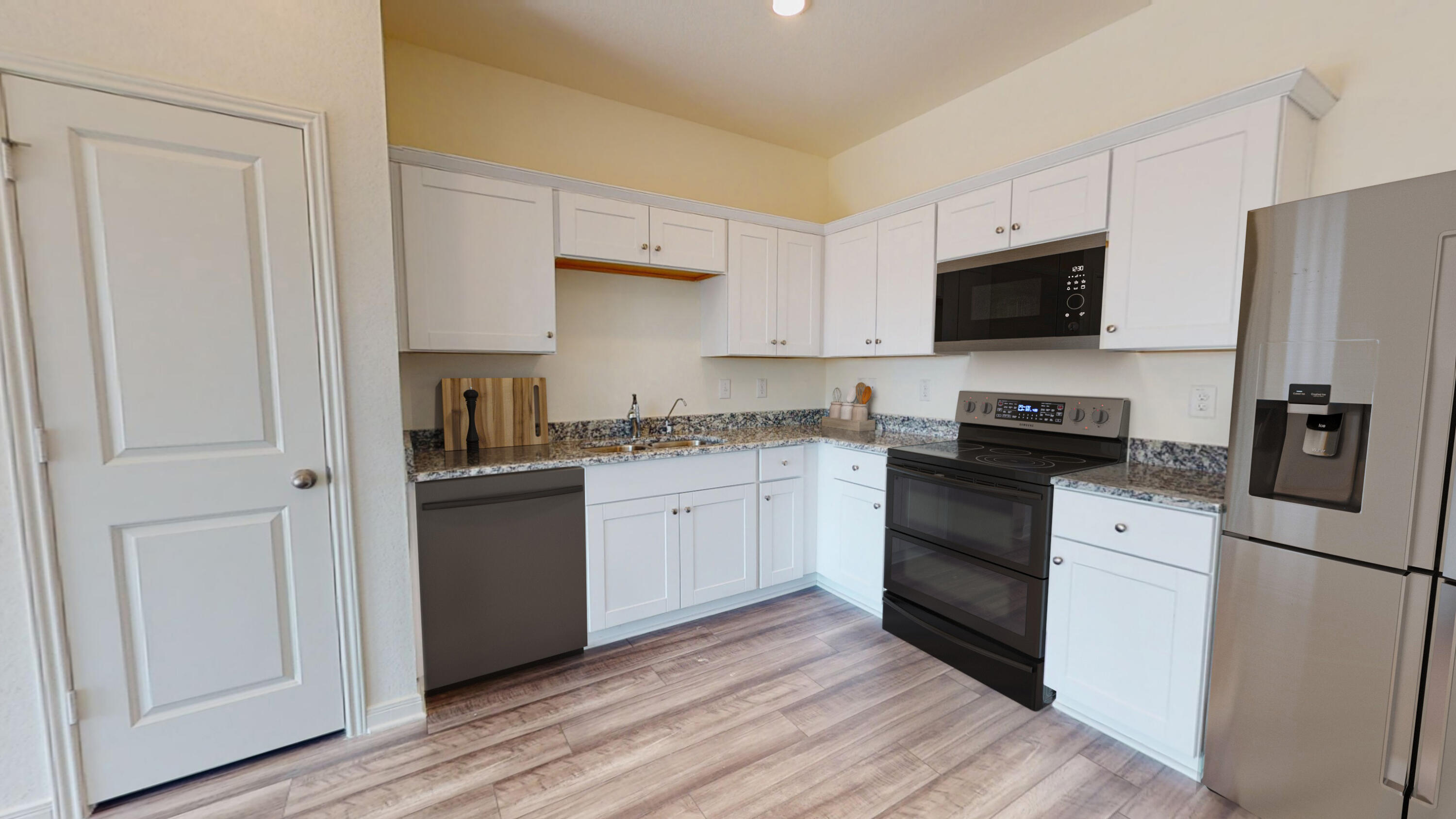 8867 Salamander Road, Unit 69 North Charleston, SC 29406 - Photo 2 of 5 Compass kitchen