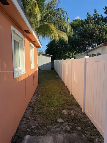 $525,000 | 361 Northeast 160th Terrace, Miami, FL 33162