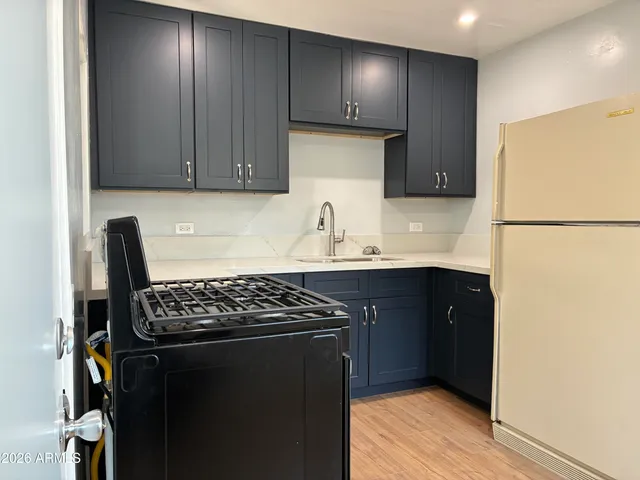 $280,000 | 3215 West Taylor Street, Phoenix, AZ 85009