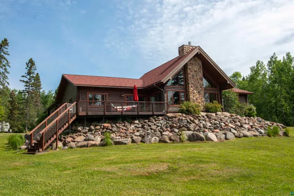 $699,000 | 313 Birch Drive, Grand Marais, MN 55604