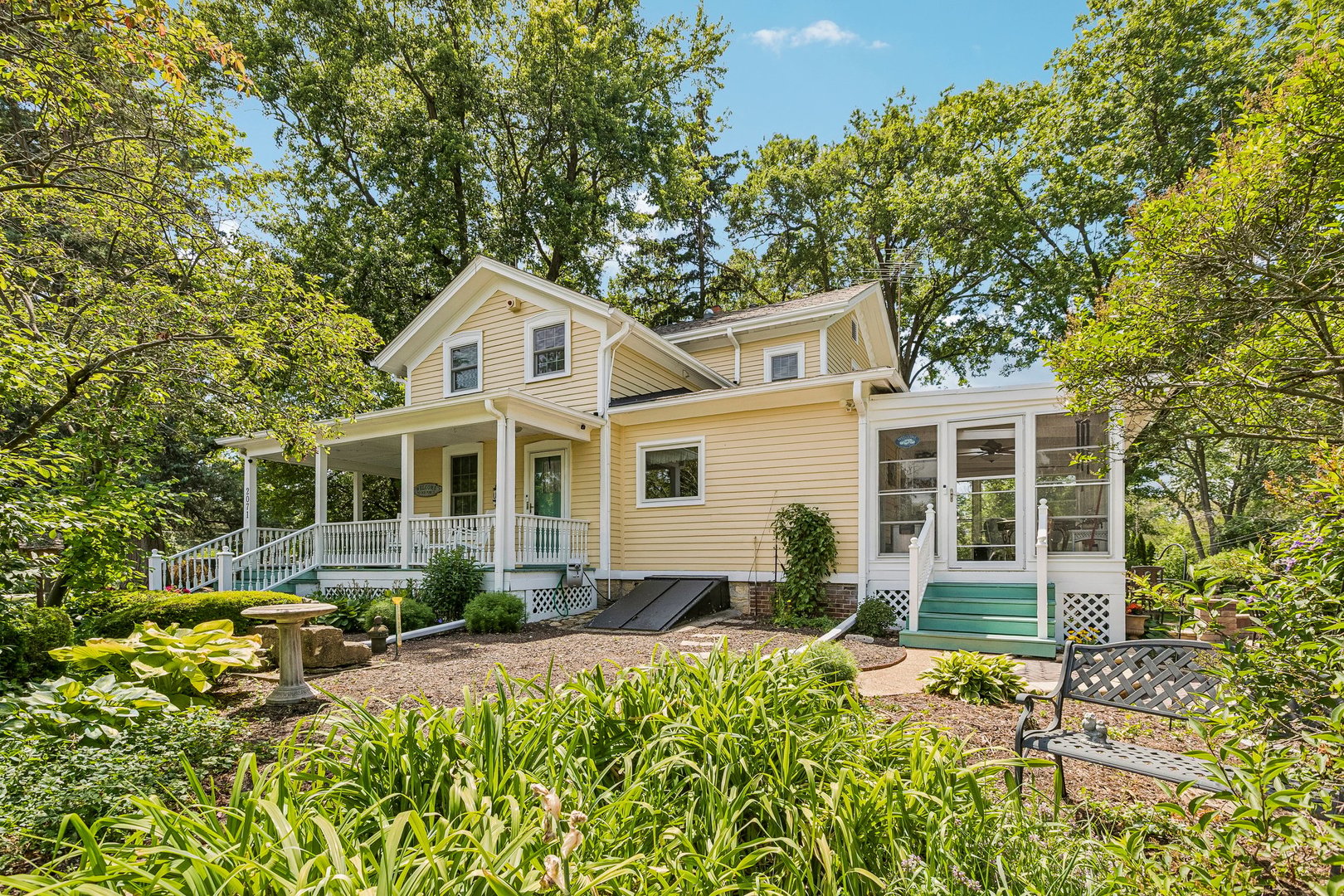 2071 Jericho Road Aurora, IL 60506 - Photo 3 of 46