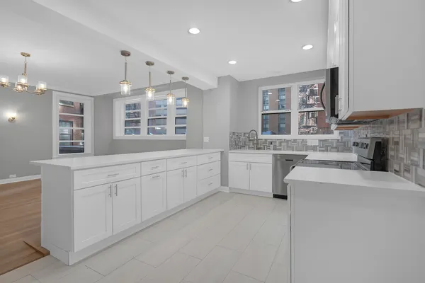 $550,000 | 3750 North Lake Shore Drive, Unit 2C, Chicago, IL 60613