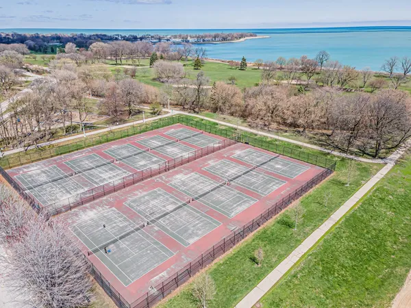 $550,000 | 3750 North Lake Shore Drive, Unit 2C, Chicago, IL 60613