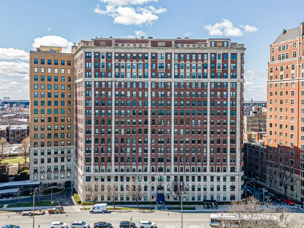 $550,000 | 3750 North Lake Shore Drive, Unit 2C, Chicago, IL 60613