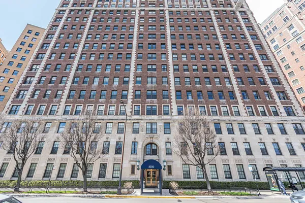 $550,000 | 3750 North Lake Shore Drive, Unit 2C, Chicago, IL 60613