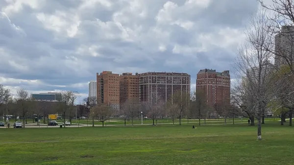 $550,000 | 3750 North Lake Shore Drive, Unit 2C, Chicago, IL 60613