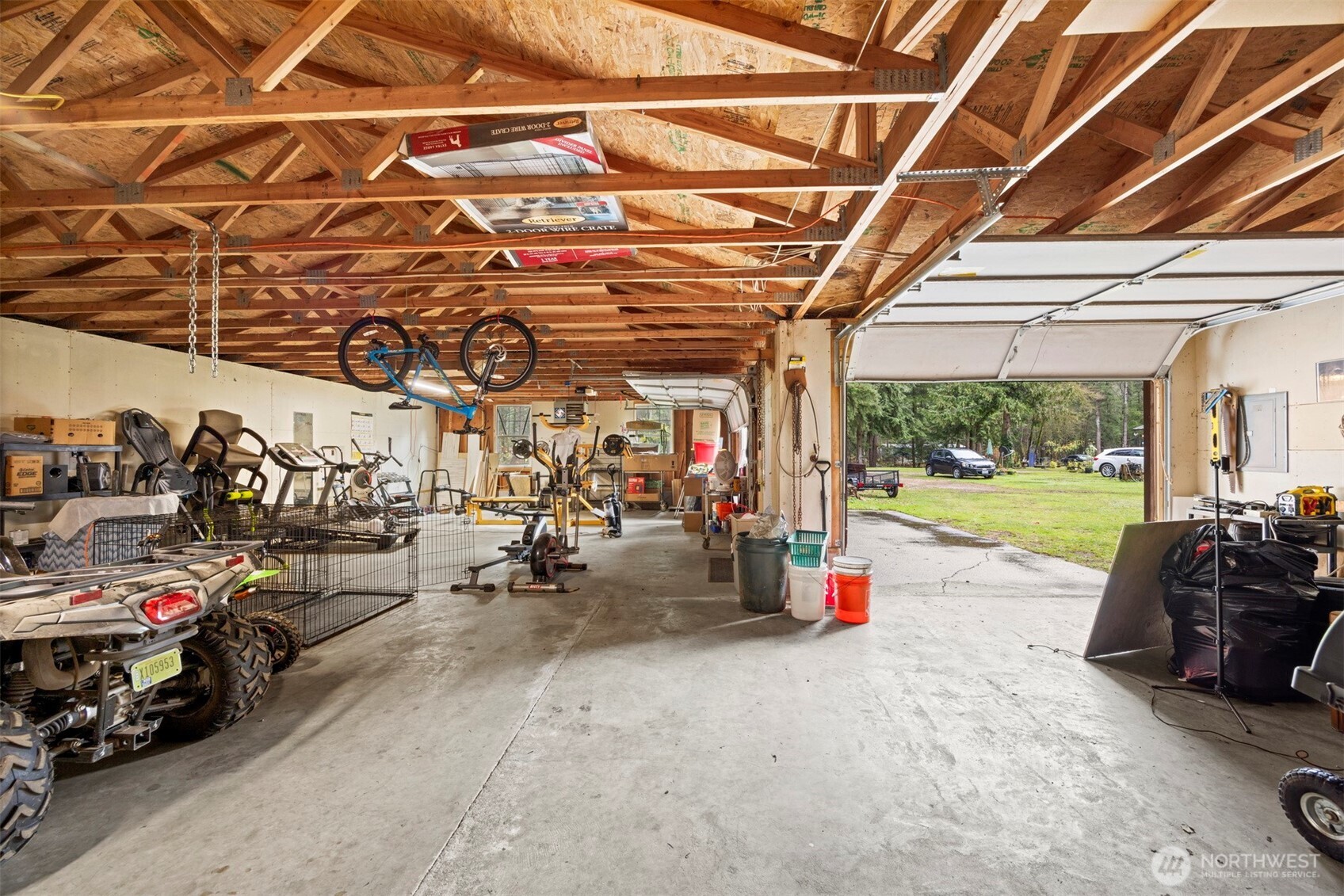 3630 Sorenson Road Everson, WA 98247 - Photo 29 of 39 a view of parking garage with cars