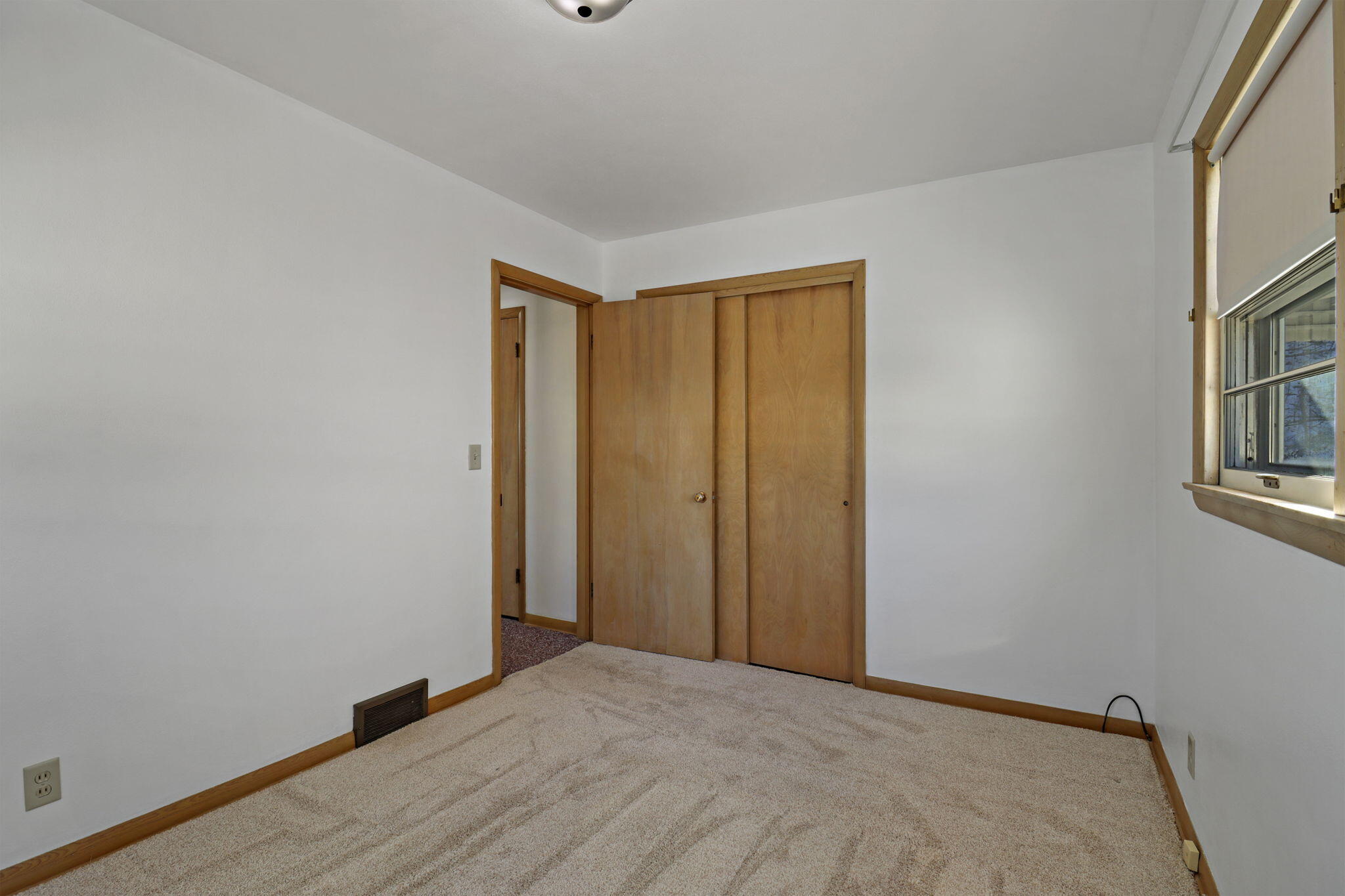 2400 Rupert Boulevard Racine, WI 53405 - Photo 13 of 21 Bedroom 3