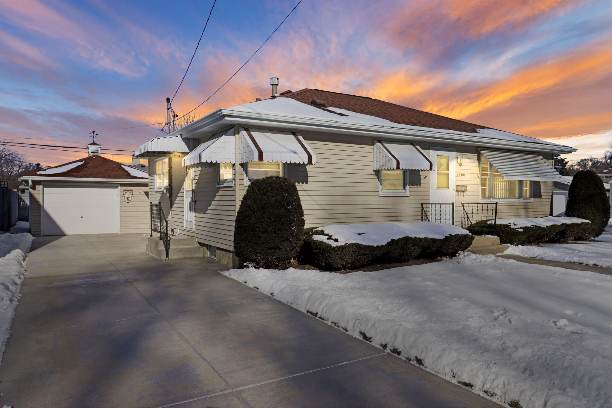2400 Rupert Boulevard Racine, WI 53405 - Photo 21 of 21 Newer Driveway!