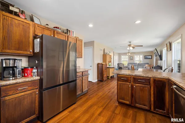 $179,900 | 19 Foothill Drive, Putnam, IL 61560