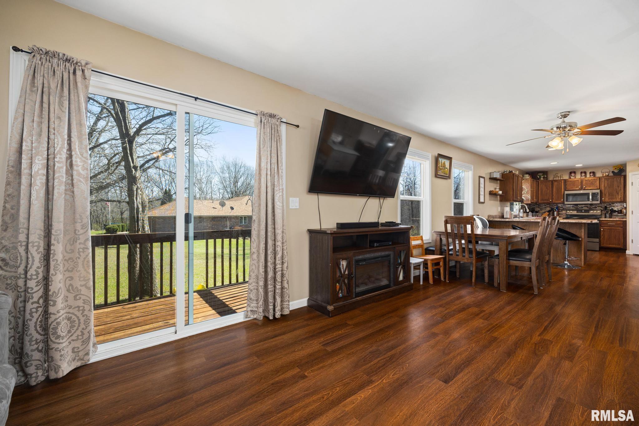 19 Foothill Drive Putnam, IL 61560 - Photo 2 of 31