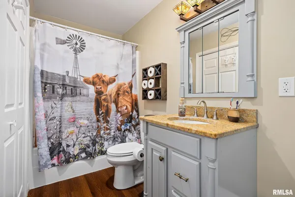 $179,900 | 19 Foothill Drive, Putnam, IL 61560