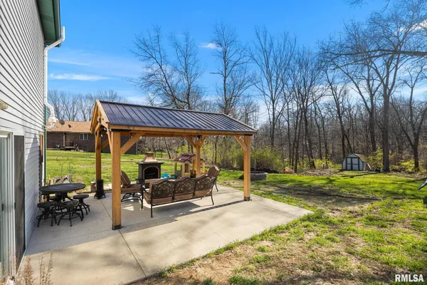 $179,900 | 19 Foothill Drive, Putnam, IL 61560