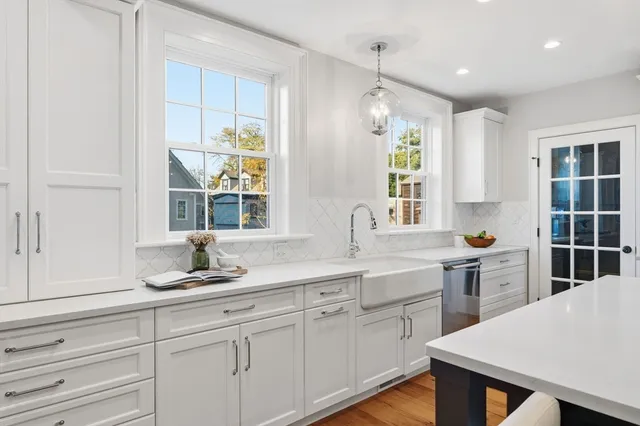 $3,500,000 | 45 Pleasant Street, Marblehead, MA 01945