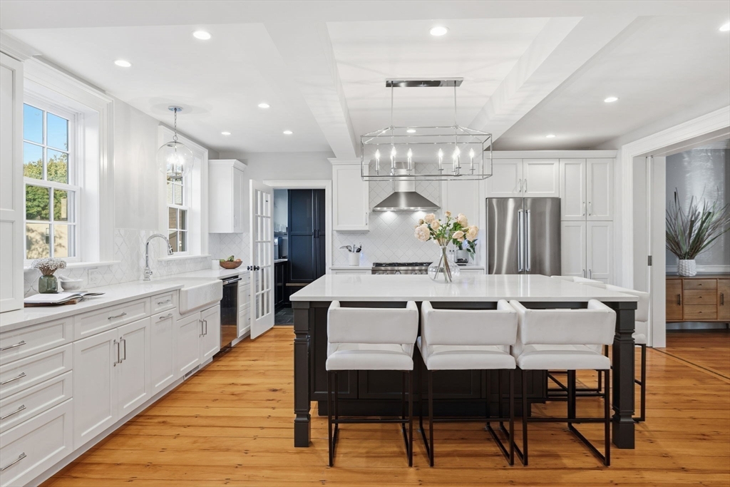 45 Pleasant Street Marblehead, MA 01945 - Photo 14 of 42