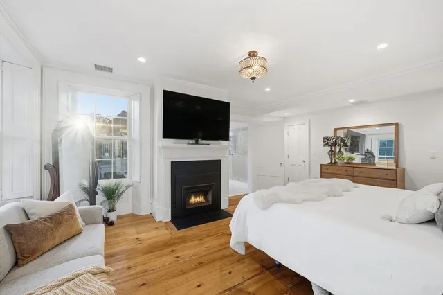 $3,500,000 | 45 Pleasant Street, Marblehead, MA 01945