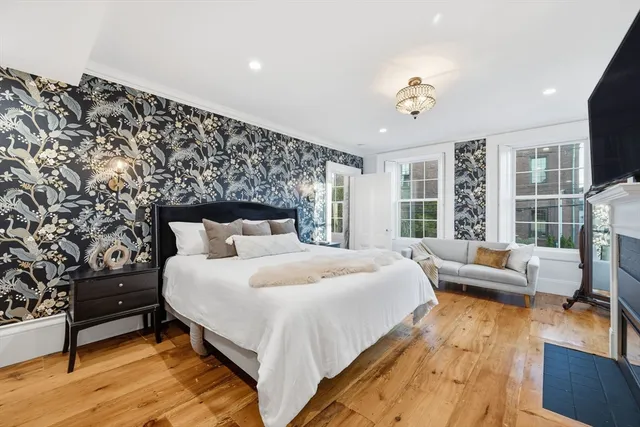 $3,500,000 | 45 Pleasant Street, Marblehead, MA 01945