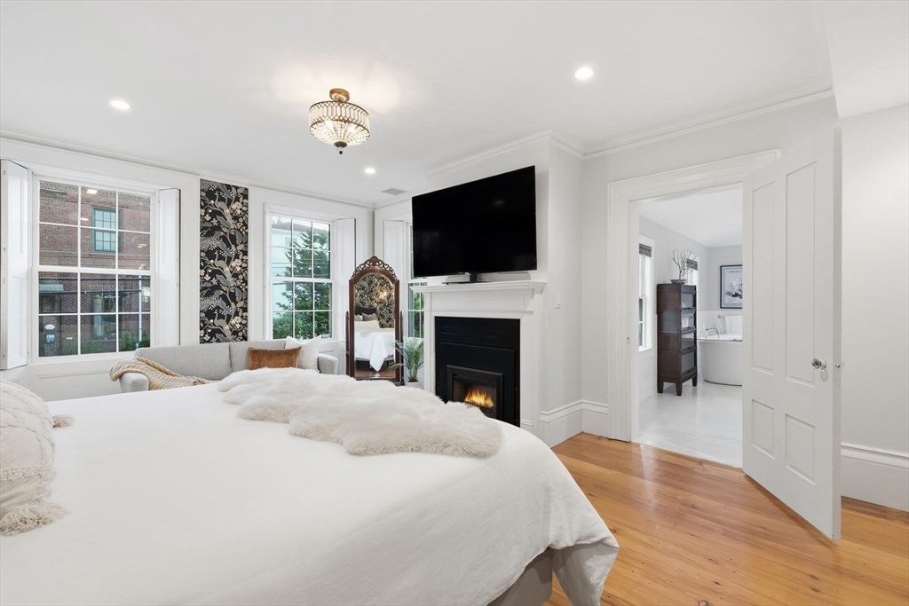 45 Pleasant Street Marblehead, MA 01945 - Photo 26 of 42