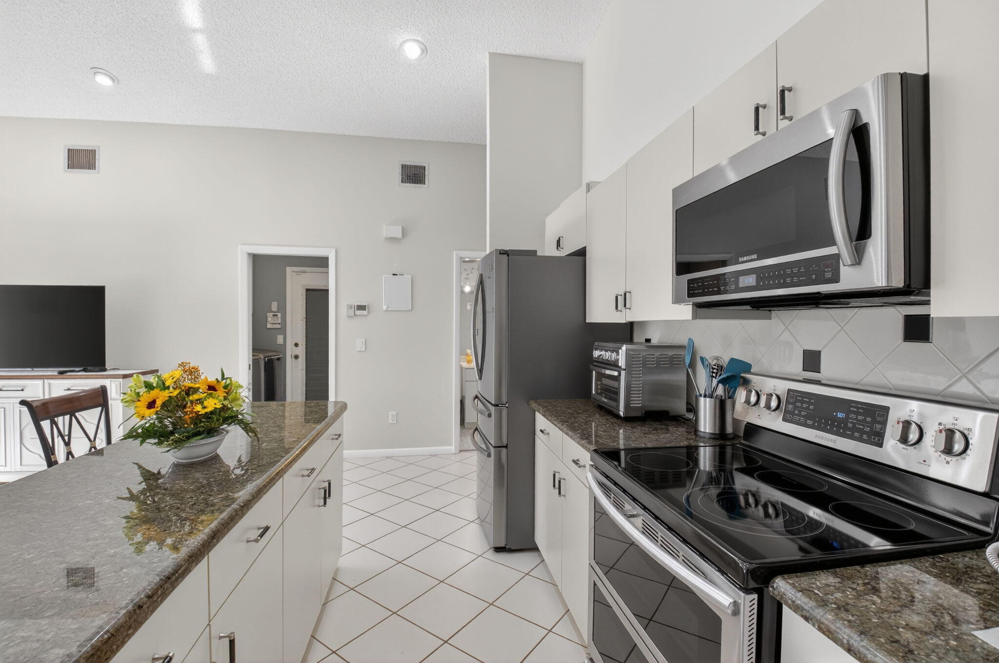 2905 Riviera Drive Delray Beach, FL 33445 - Photo 19 of 83 25-web-or-mls-DSC_7762