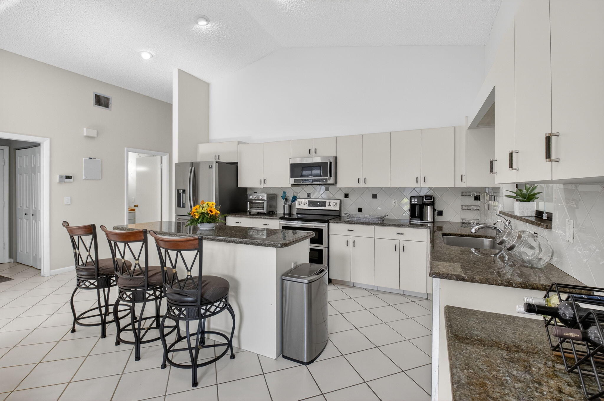 2905 Riviera Drive Delray Beach, FL 33445 - Photo 5 of 83 KITCHEN