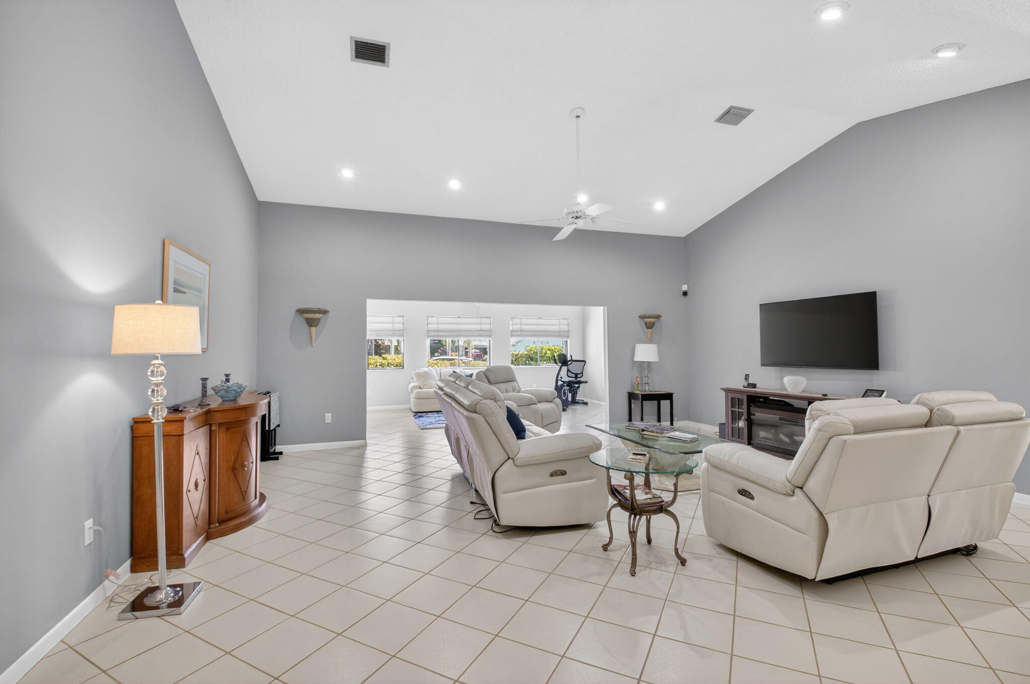 2905 Riviera Drive Delray Beach, FL 33445 - Photo 9 of 83 8-web-or-mls-DSC_7790