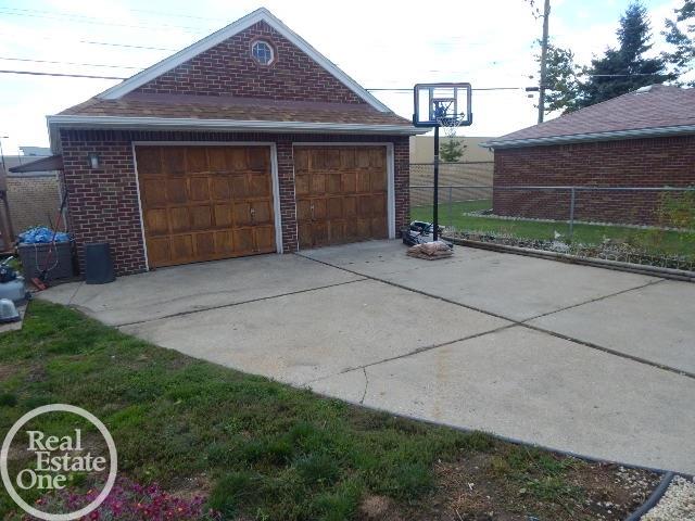 8212 Racine Road Warren, MI 48093 - Photo 23 of 27