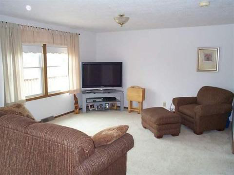 1860 Taylor Road Clinton, MI 49236 - Photo 6 of 11 949502-5.JPG