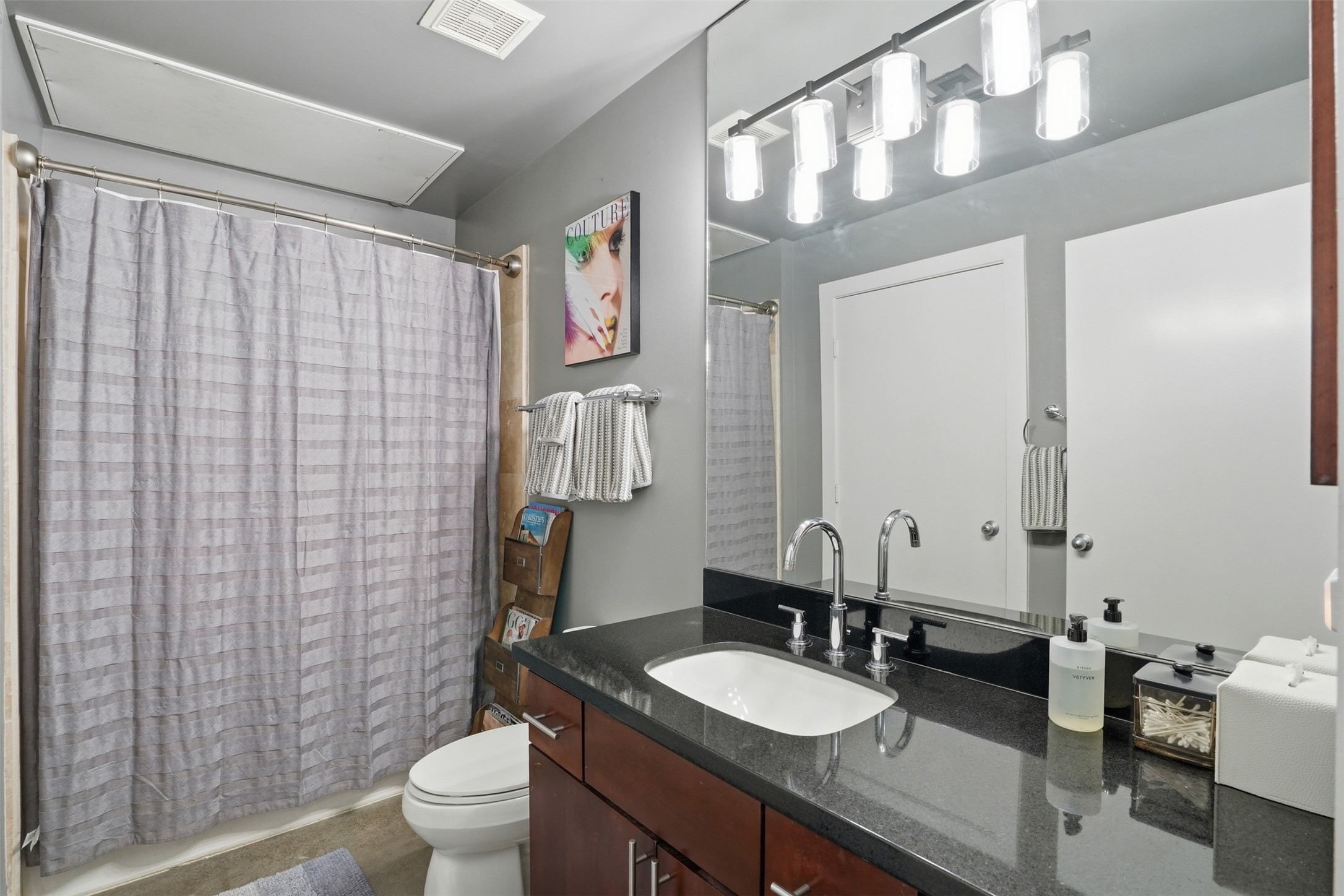 2000 Bagby Street, Unit 9422 Houston, TX 77002 - Photo 17 of 33
