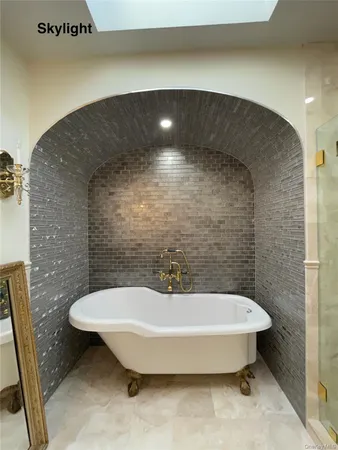 $4,000 | 29-28 163rd Street | Murray Hill - Flushing
