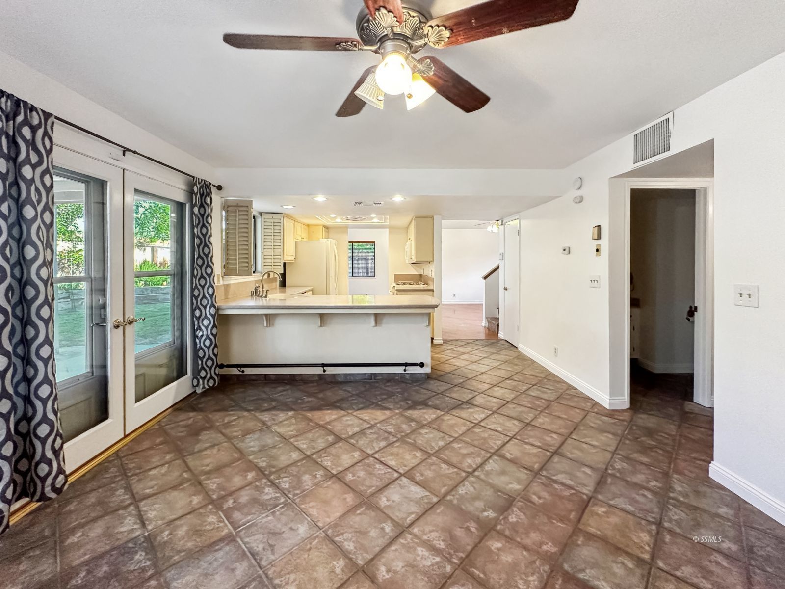 971 Jefferson Street Ridgecrest, CA 93555 - Photo 7 of 32