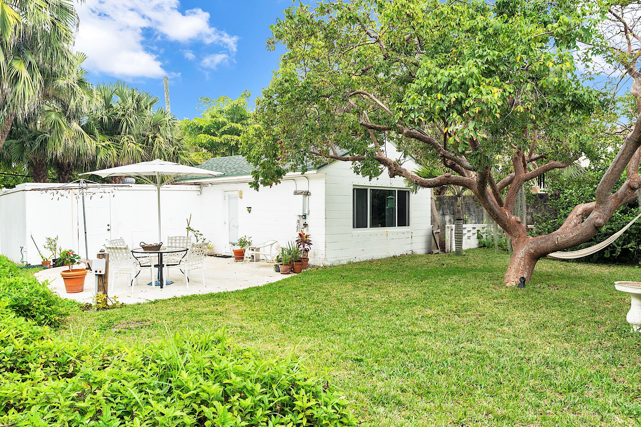 12 East Ocean Avenue Ocean Ridge, FL 33435 - Photo 29 of 46 guest cottage