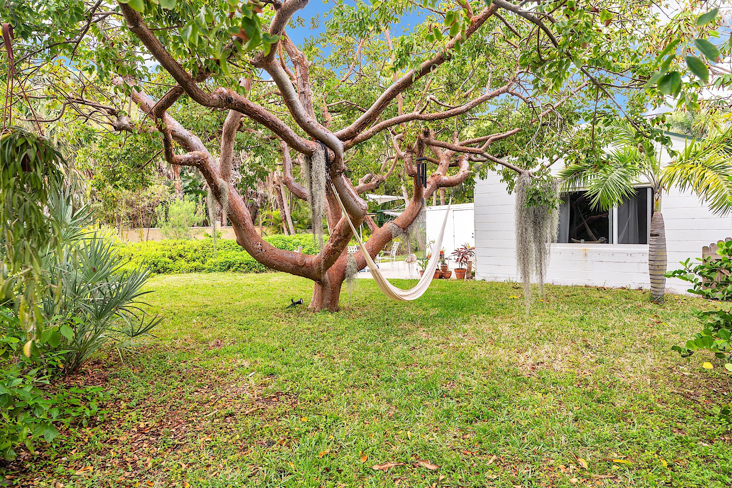 12 East Ocean Avenue Ocean Ridge, FL 33435 - Photo 30 of 46 rear cottage_1a