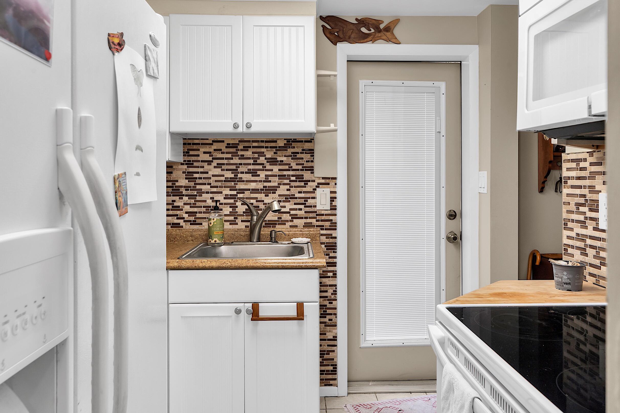 12 East Ocean Avenue Ocean Ridge, FL 33435 - Photo 36 of 46 cottage kitchen 1a