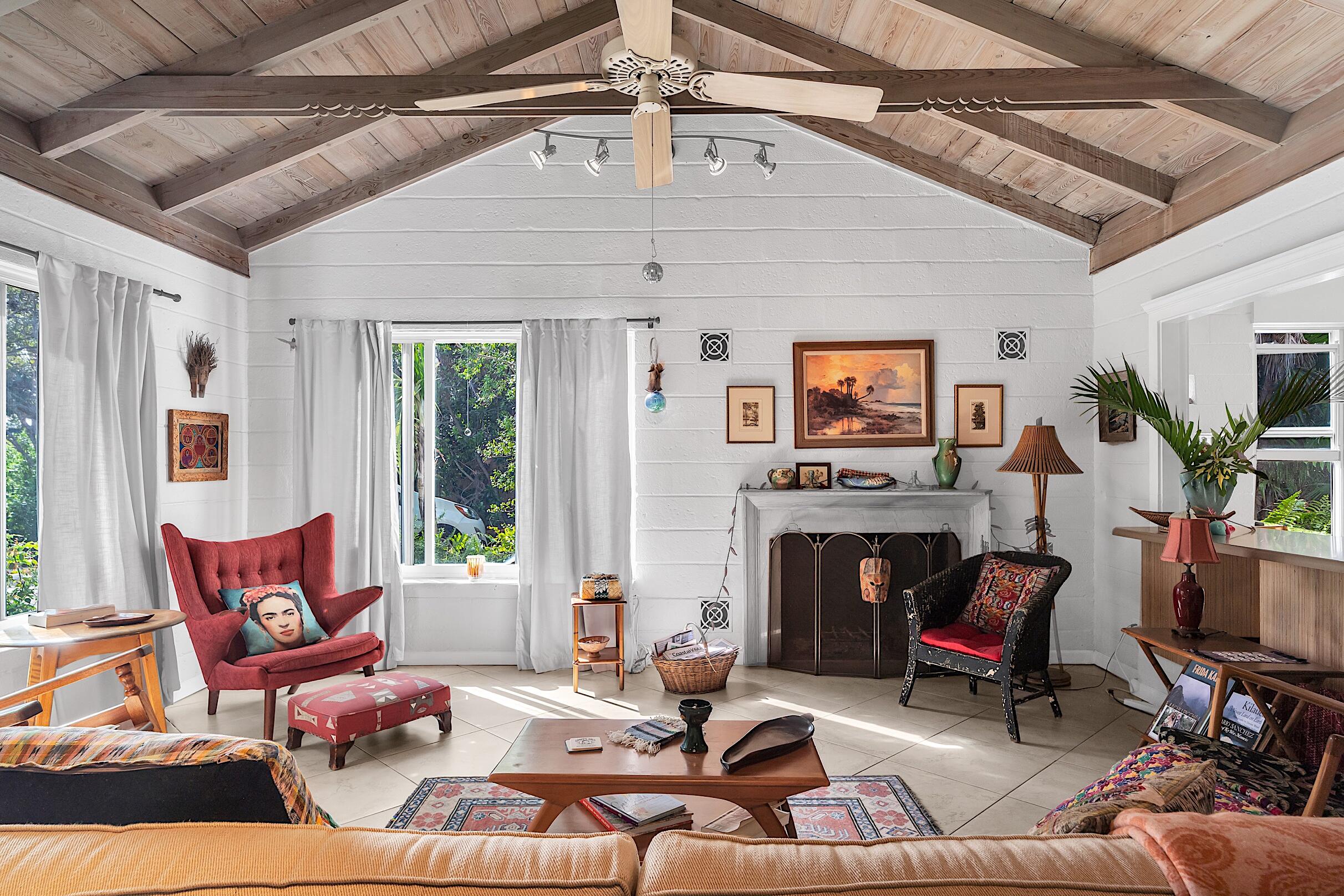 12 East Ocean Avenue Ocean Ridge, FL 33435 - Photo 10 of 46 great room_west