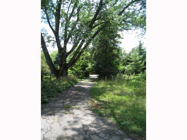 3588 Cemetery Road Hilliard, OH 43026 - Photo 3 of 6 Gallery Image 3