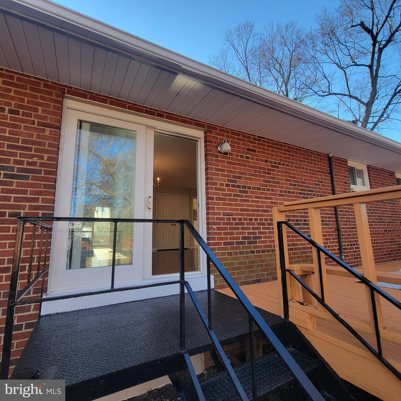 401 Rosier Road Fort Washington, MD 20744 - Photo 37 of 40 View of new vinyl slider!