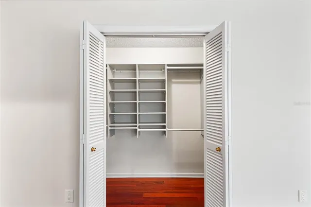 $800,000 | 1249 Lake Point Drive, Lakeland, FL 33813