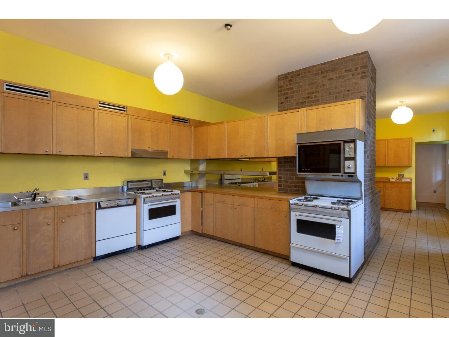 2016 Spruce Street Philadelphia, PA 19103 - Photo 22 of 25