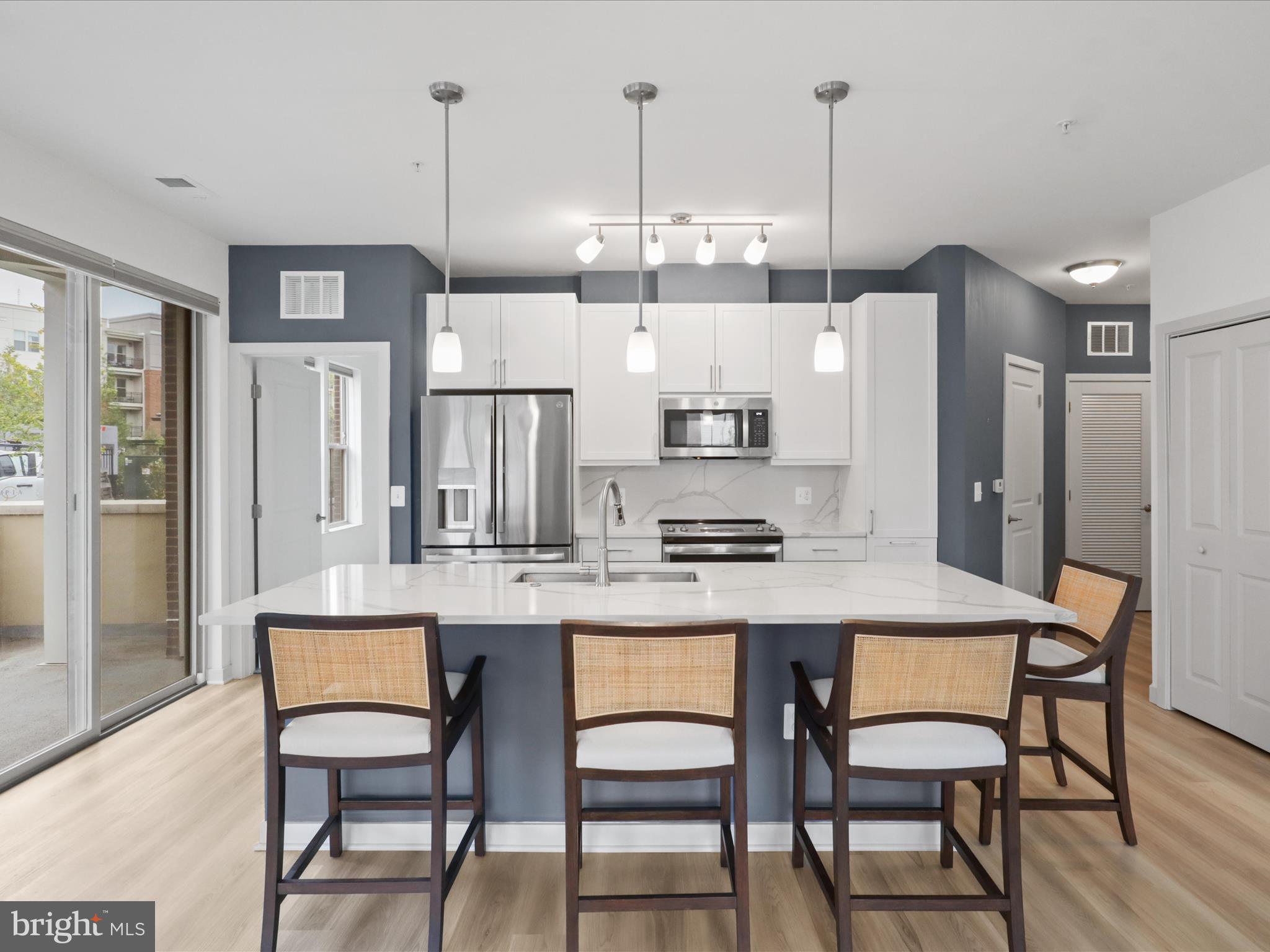 10755 Fairgrounds Drive, Unit 101 Fairfax, VA 22030 - Photo 15 of 58 Room to entertain