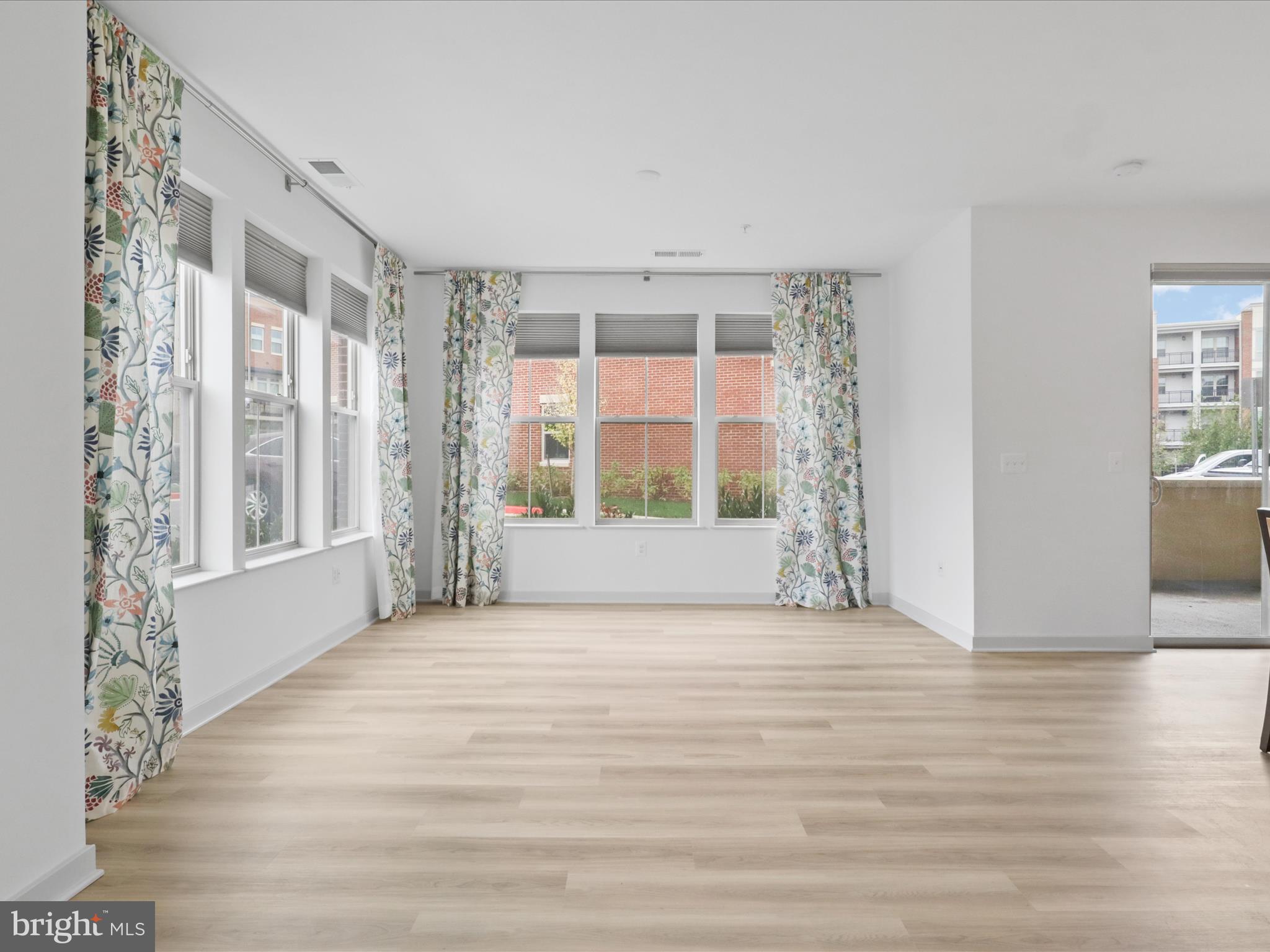 10755 Fairgrounds Drive, Unit 101 Fairfax, VA 22030 - Photo 17 of 58 Light and bright