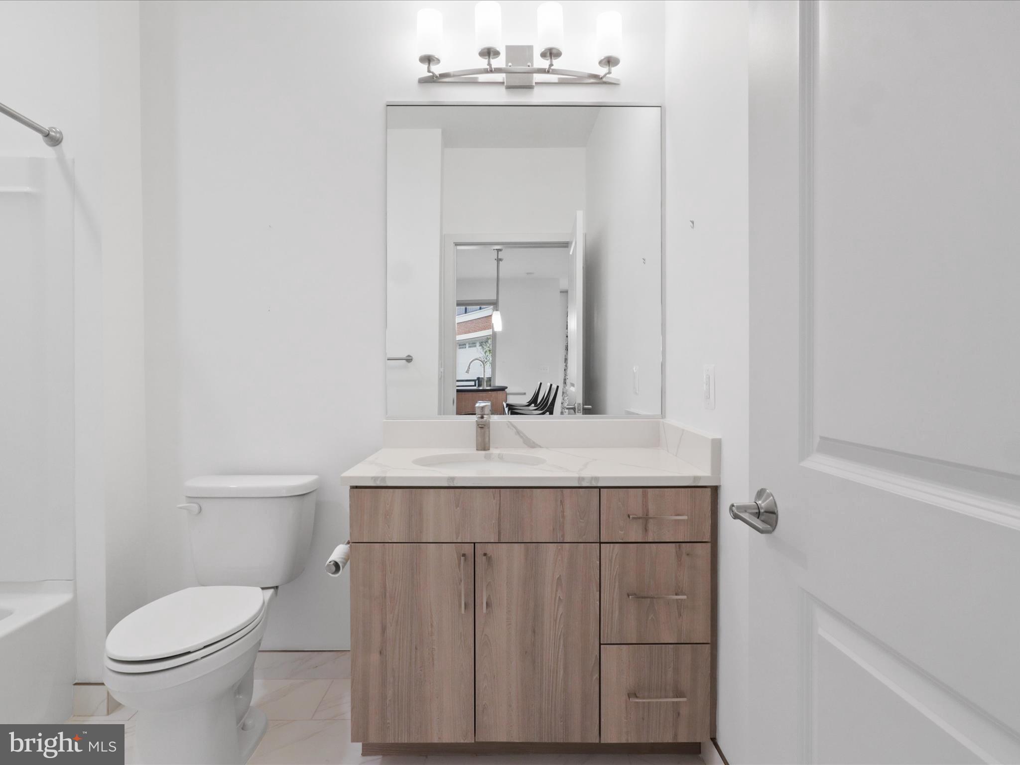 10755 Fairgrounds Drive, Unit 101 Fairfax, VA 22030 - Photo 19 of 58 Bath 2