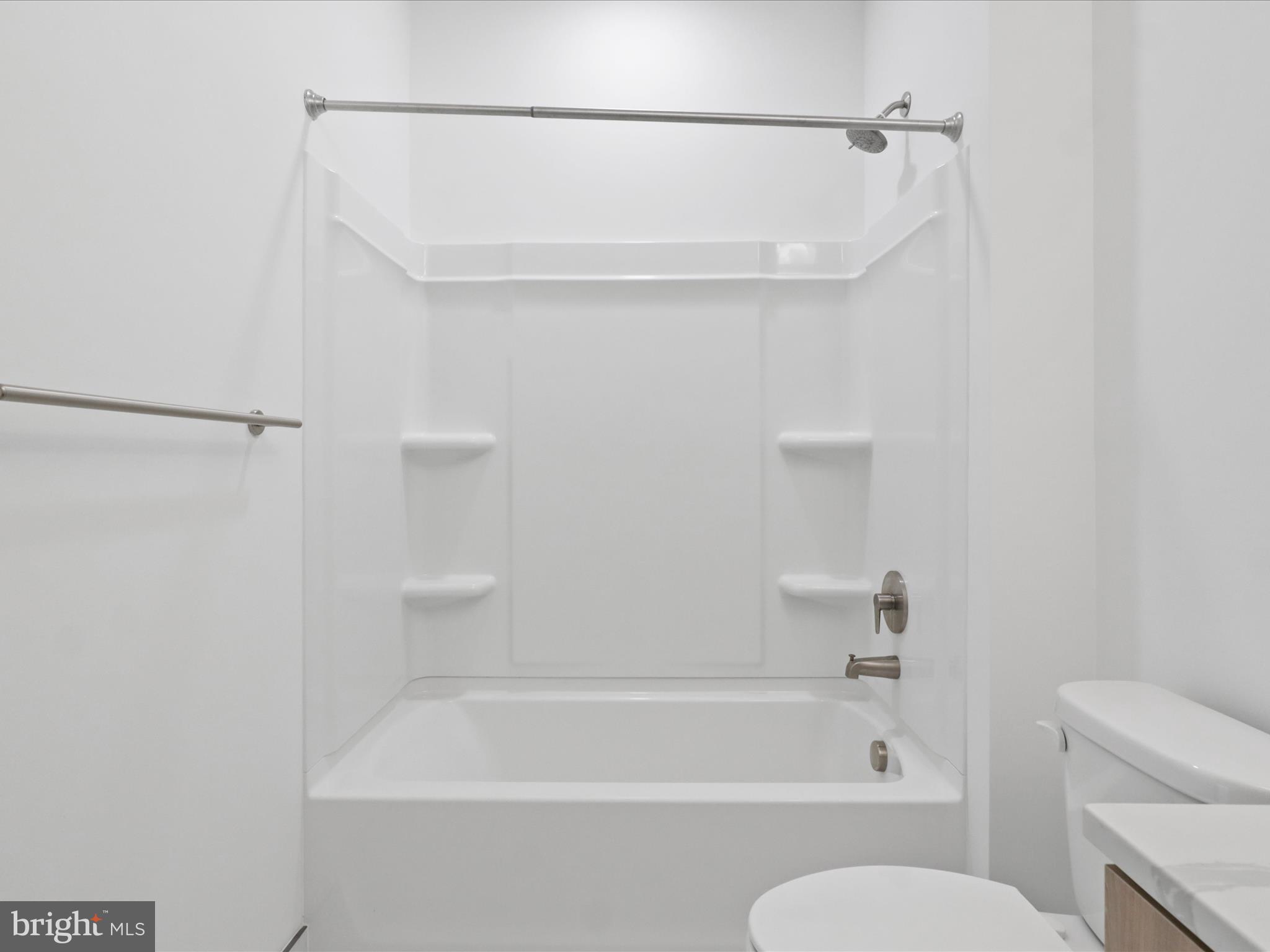 10755 Fairgrounds Drive, Unit 101 Fairfax, VA 22030 - Photo 20 of 58 Bath 2