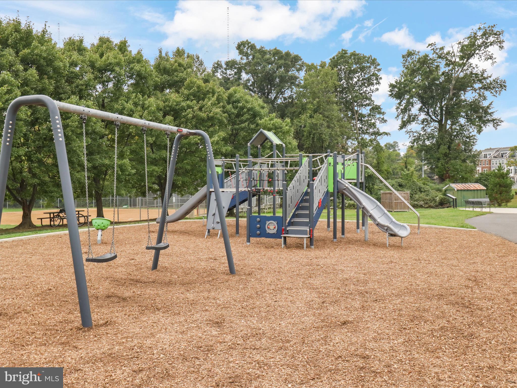 10755 Fairgrounds Drive, Unit 101 Fairfax, VA 22030 - Photo 36 of 58 Tot lot