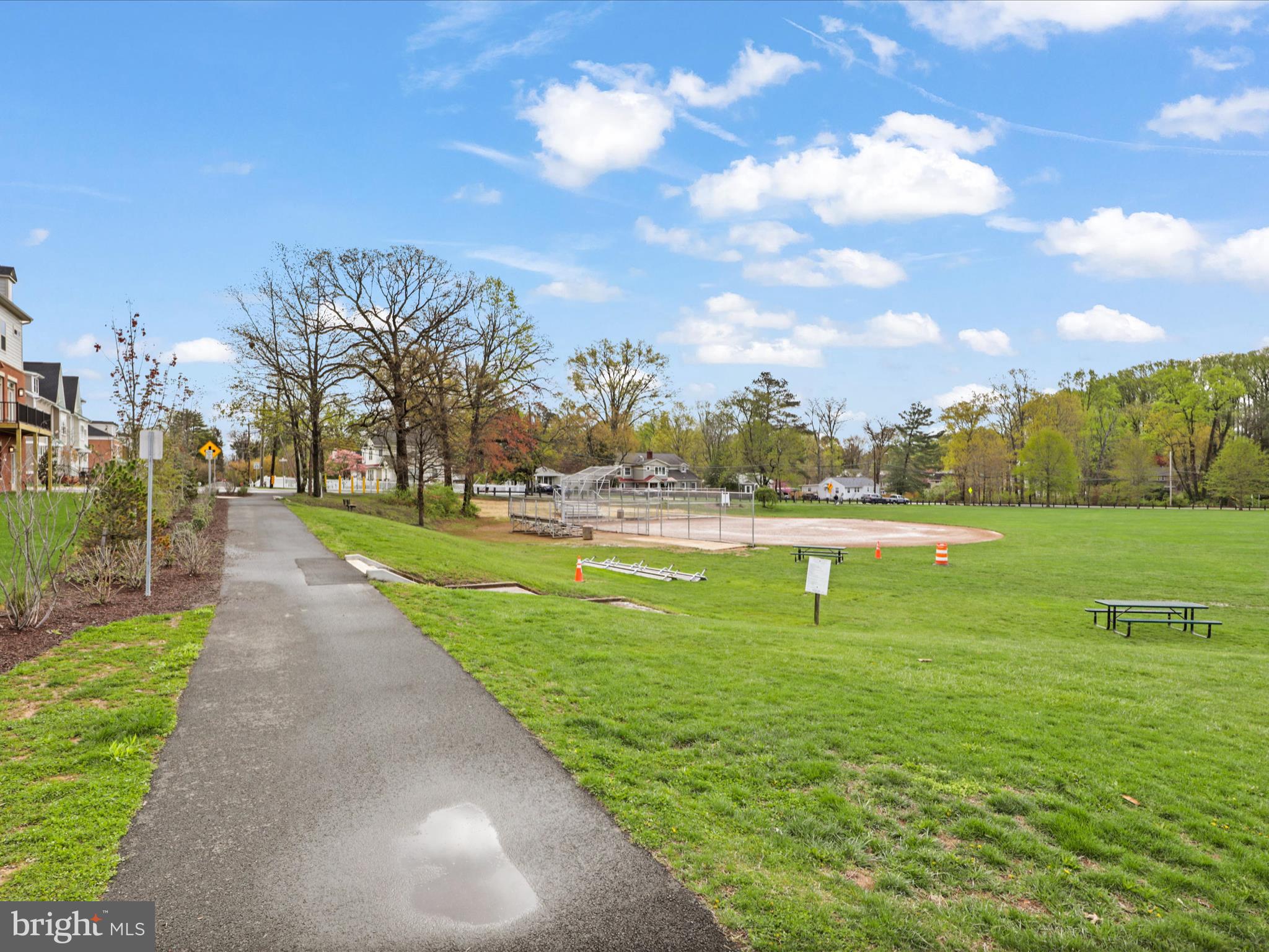 10755 Fairgrounds Drive, Unit 101 Fairfax, VA 22030 - Photo 51 of 58 Sidewalks