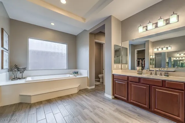 $1,350,000 | 9760 Arch Canyon Court, Las Vegas, NV 89149