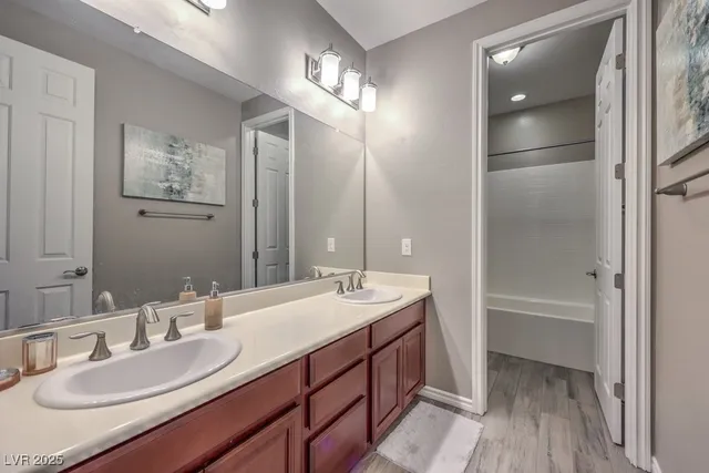 $1,350,000 | 9760 Arch Canyon Court, Las Vegas, NV 89149