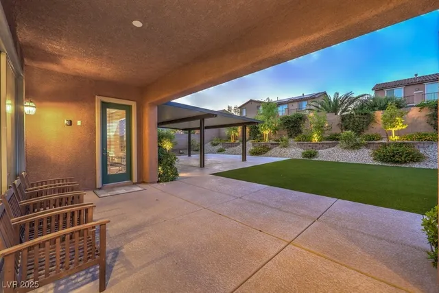 $1,350,000 | 9760 Arch Canyon Court, Las Vegas, NV 89149