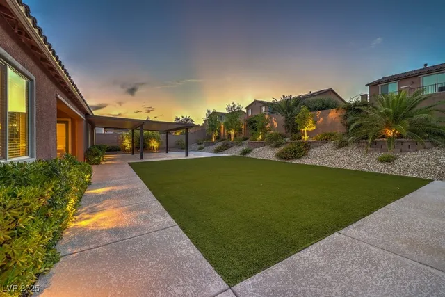 $1,350,000 | 9760 Arch Canyon Court, Las Vegas, NV 89149