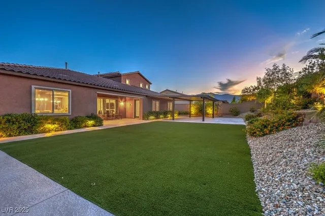 $1,350,000 | 9760 Arch Canyon Court, Las Vegas, NV 89149